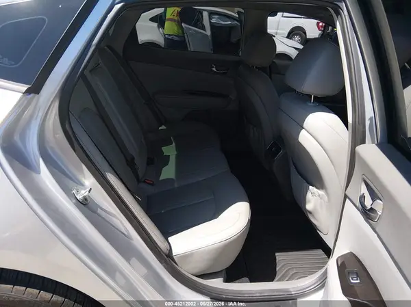 5XXGU4L31GG092776 2016 KIA OPTIMA - Image 8