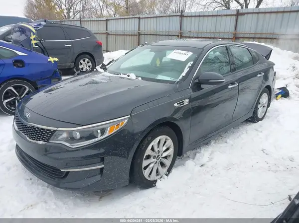 5XXGU4L31GG094589 2016 KIA OPTIMA - Image 2