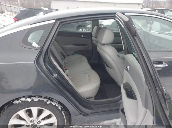 5XXGU4L31GG094589 2016 KIA OPTIMA - Image 8