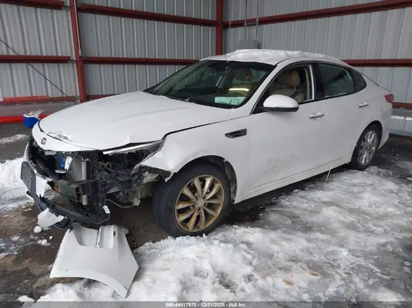 5XXGU4L31GG108250 2016 KIA OPTIMA - Image 2
