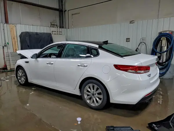 5XXGU4L31GG112301 2016 KIA OPTIMA - Image 2