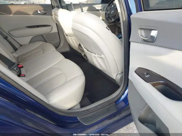 5XXGU4L31GG114761 2016 KIA OPTIMA - Image 8