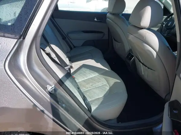 5XXGU4L31GG120107 2016 KIA OPTIMA - Image 8