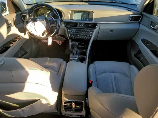5XXGU4L31HG135143 2017 KIA OPTIMA - Image 8
