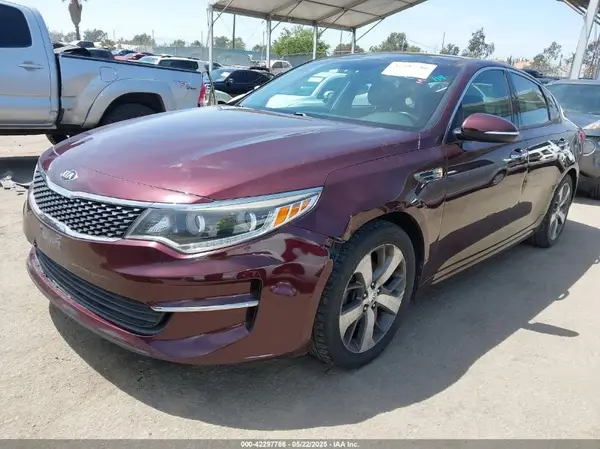 5XXGU4L31HG135868 2017 KIA OPTIMA - Image 2