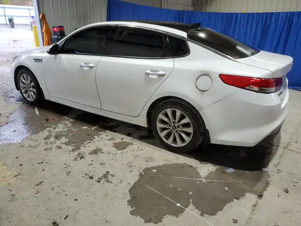 5XXGU4L31HG136468 2017 KIA OPTIMA - Image 2