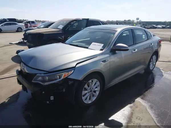 5XXGU4L31HG145204 2017 KIA OPTIMA - Image 2