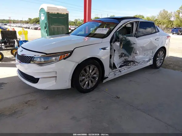 5XXGU4L31HG157725 2017 KIA OPTIMA - Image 2