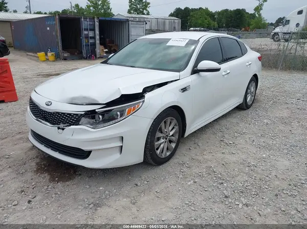 5XXGU4L31HG163427 2017 KIA OPTIMA - Image 2