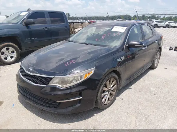 5XXGU4L31JG187300 2018 KIA OPTIMA - Image 2