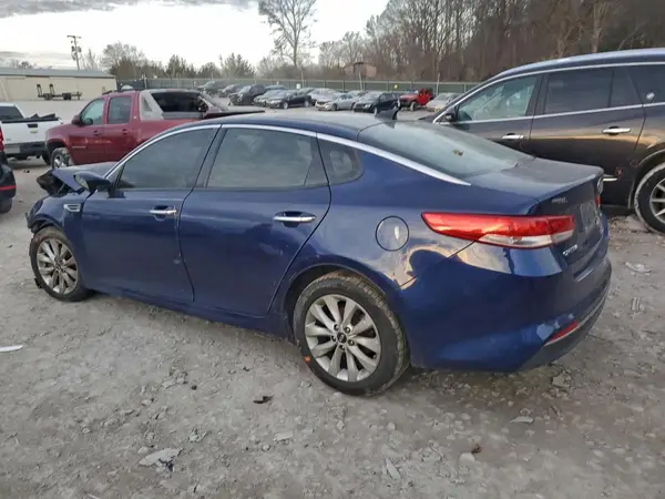 5XXGU4L31JG202877 2018 KIA OPTIMA - Image 2