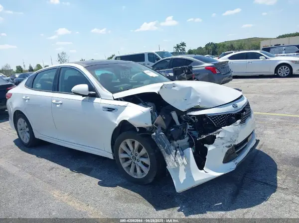 5XXGU4L31JG203608 2018 KIA OPTIMA - Image 1