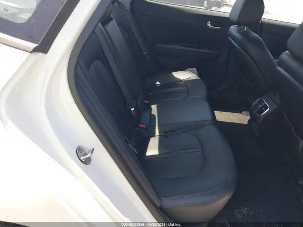 5XXGU4L31JG203608 2018 KIA OPTIMA - Image 8