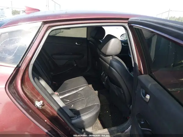 5XXGU4L31JG206024 2018 KIA OPTIMA - Image 8