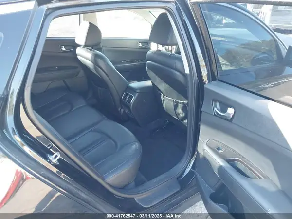 5XXGU4L31JG209828 2018 KIA OPTIMA - Image 8