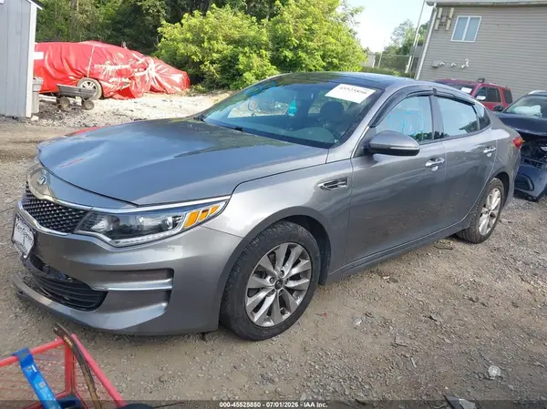 5XXGU4L31JG210834 2018 KIA OPTIMA - Image 2