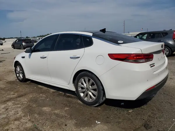 5XXGU4L31JG215368 2018 KIA OPTIMA - Image 2