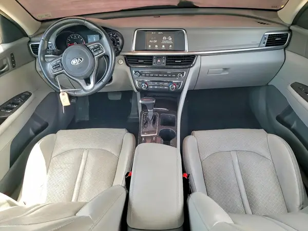 5XXGU4L31JG239718 2018 KIA OPTIMA - Image 8