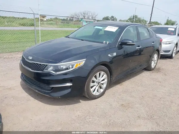 5XXGU4L31JG247706 2018 KIA OPTIMA - Image 2