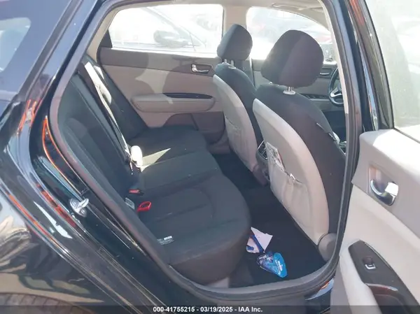 5XXGU4L31JG257846 2018 KIA OPTIMA - Image 8