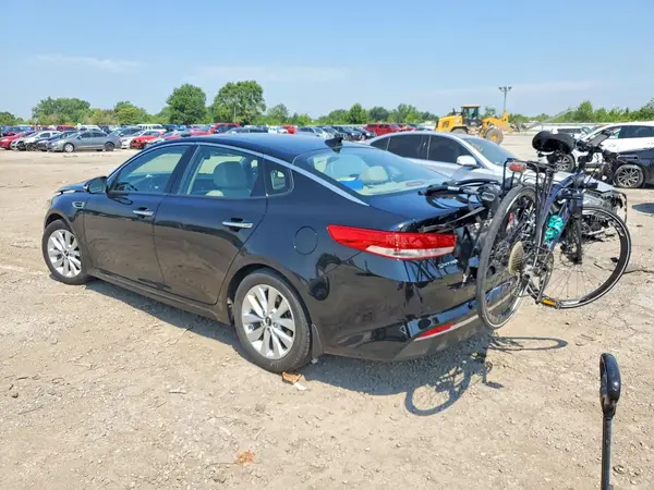 5XXGU4L31JG260715 2018 KIA OPTIMA - Image 2