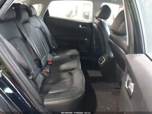 5XXGU4L31JG260732 2018 KIA OPTIMA - Image 8