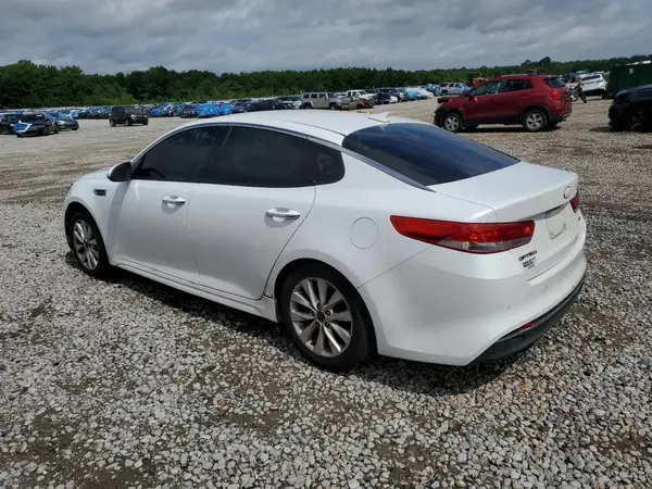 5XXGU4L31JG262951 2018 KIA OPTIMA - Image 2