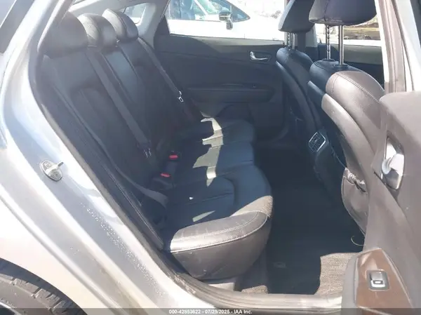 5XXGU4L31JG263386 2018 KIA OPTIMA - Image 8