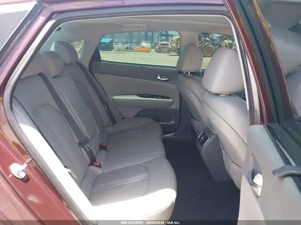5XXGU4L32GG001837 2016 KIA OPTIMA - Image 8