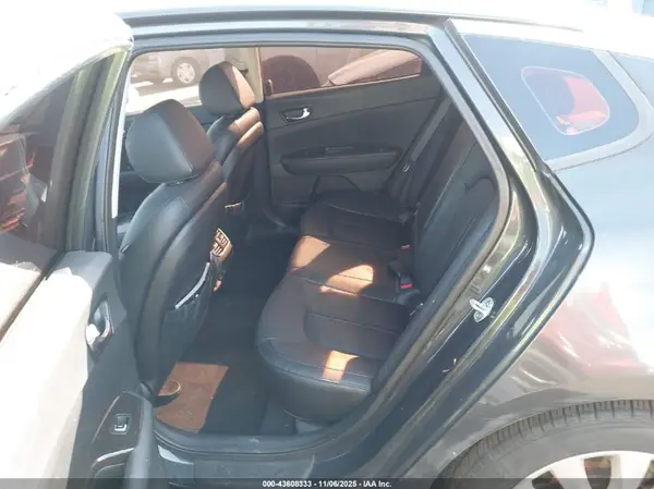 5XXGU4L32GG022414 2016 KIA OPTIMA - Image 8