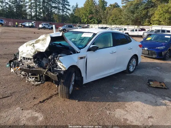 5XXGU4L32GG047670 2016 KIA OPTIMA - Image 2