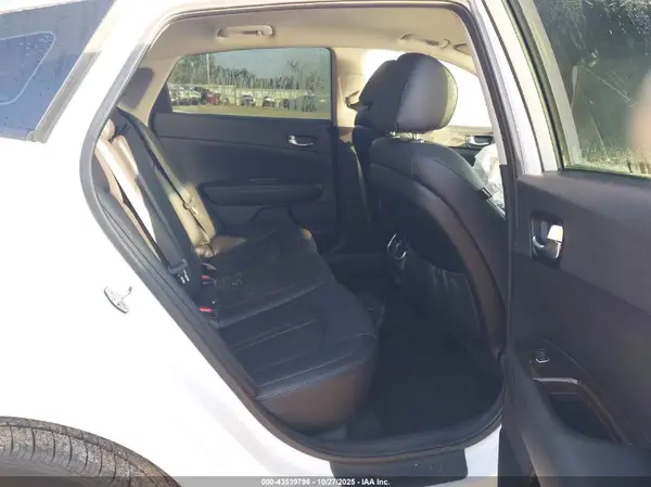 5XXGU4L32GG047670 2016 KIA OPTIMA - Image 8