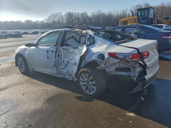 5XXGU4L32GG051525 2016 KIA OPTIMA - Image 2