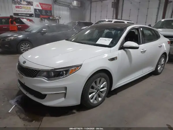 5XXGU4L32GG056188 2016 KIA OPTIMA - Image 2