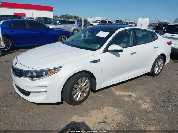 5XXGU4L32GG056353 2016 KIA OPTIMA - Image 2