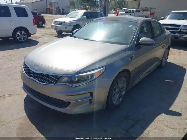 5XXGU4L32GG058197 2016 KIA OPTIMA - Image 2