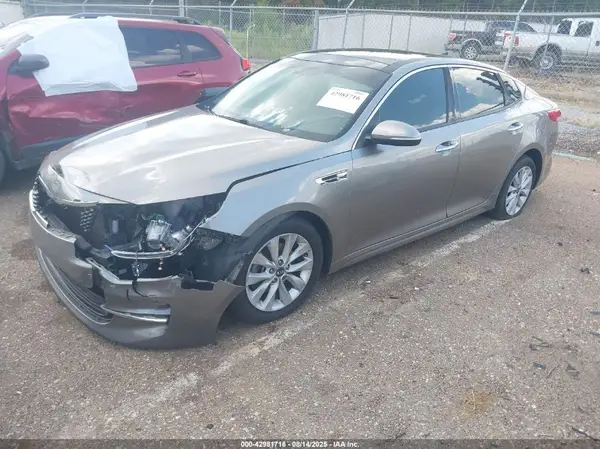 5XXGU4L32GG068552 2016 KIA OPTIMA - Image 2