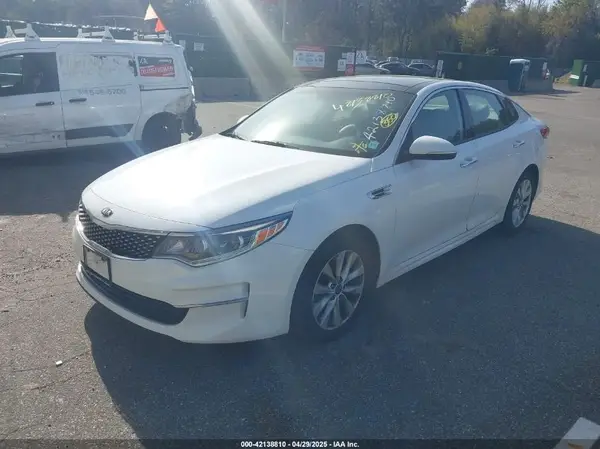 5XXGU4L32GG070138 2016 KIA OPTIMA - Image 2