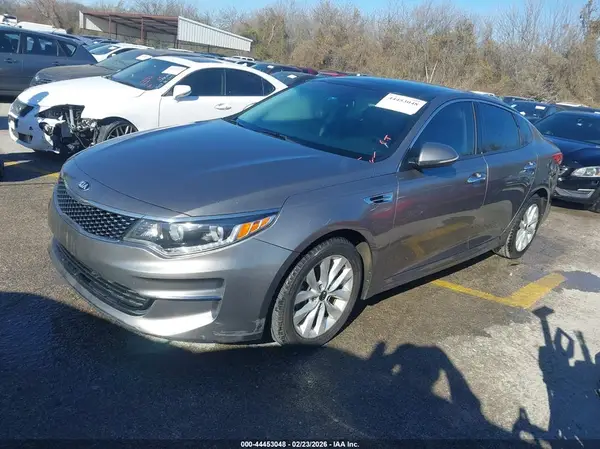 5XXGU4L32GG111755 2016 KIA OPTIMA - Image 2