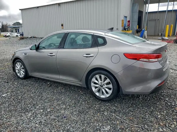 5XXGU4L32HG126516 2017 KIA OPTIMA - Image 2
