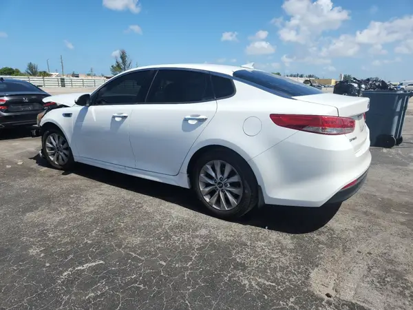 5XXGU4L32HG126726 2017 KIA OPTIMA - Image 2