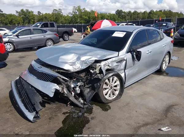 5XXGU4L32HG130646 2017 KIA OPTIMA - Image 2