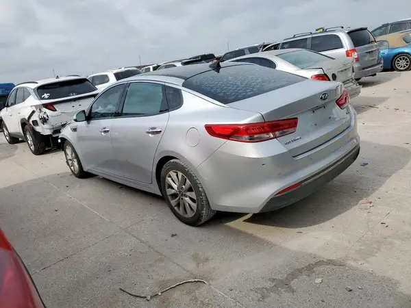 5XXGU4L32HG132462 2017 KIA OPTIMA - Image 2
