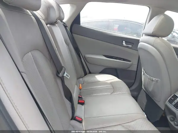 5XXGU4L32HG134518 2017 KIA OPTIMA - Image 8