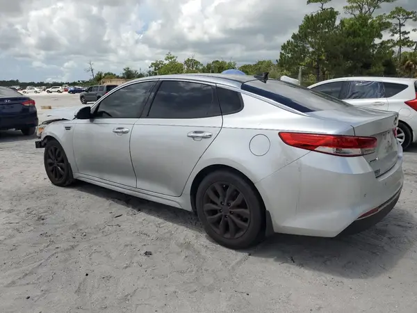 5XXGU4L32HG135068 2017 KIA OPTIMA - Image 2