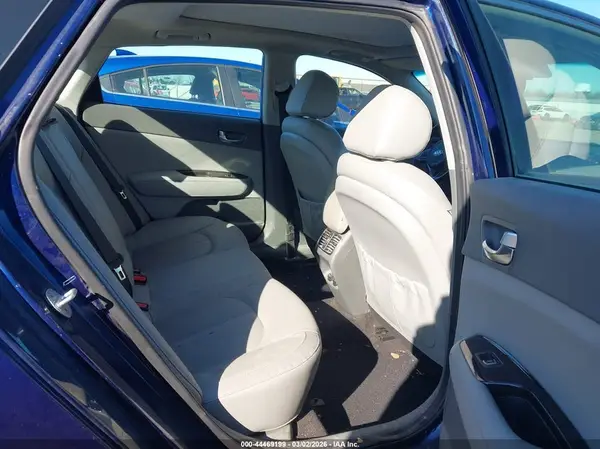 5XXGU4L32HG138052 2017 KIA OPTIMA - Image 8