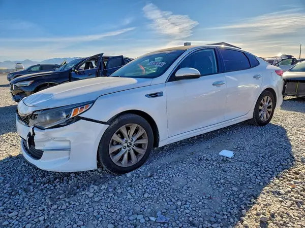 5XXGU4L32HG158477 2017 KIA OPTIMA - Image 1