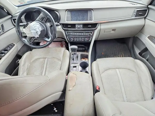 5XXGU4L32HG160519 2017 KIA OPTIMA - Image 8