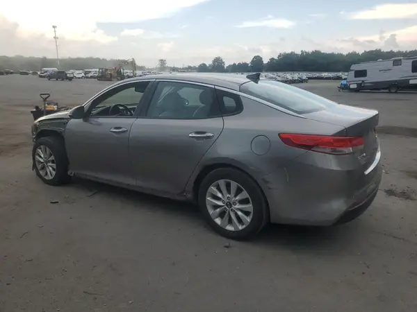 5XXGU4L32HG173979 2017 KIA OPTIMA - Image 2