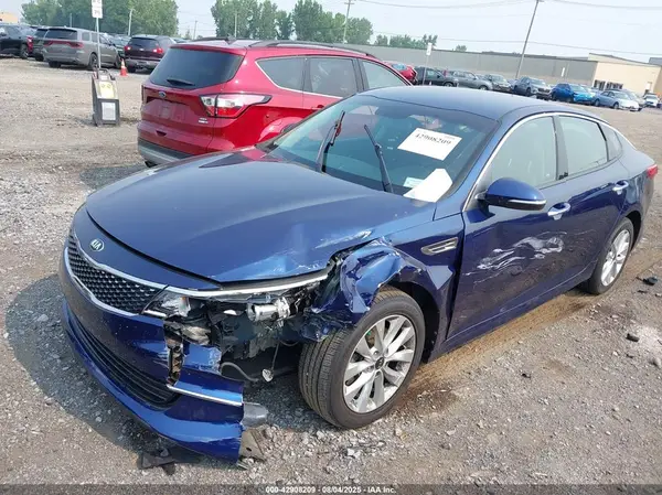 5XXGU4L32HG177546 2017 KIA OPTIMA - Image 2